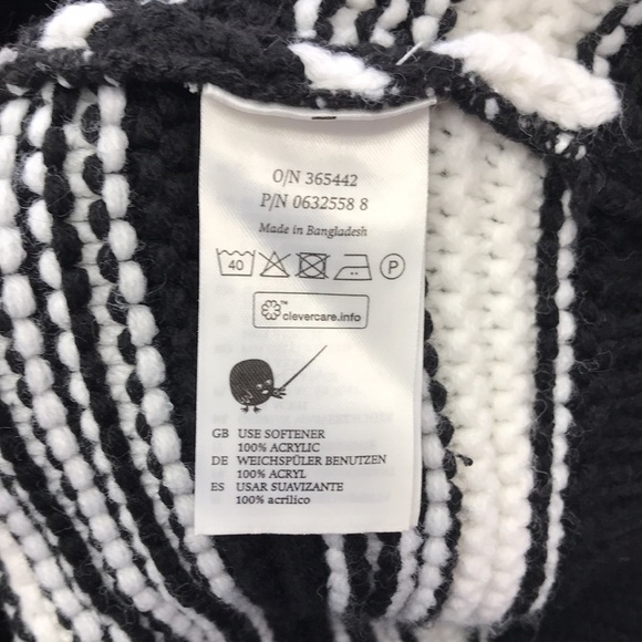 Cozy Knitted Crew Neck Sweater - Picture 9 of 15